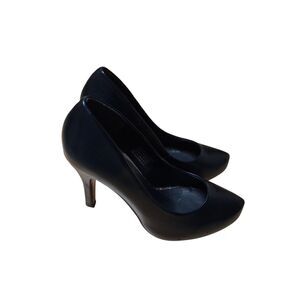 Dorothy Gaynor Black Pointed Toe Pump Heels (Mexico 25 / US 8)